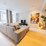 Alphabet - Jufferstraat 10 Appartement *