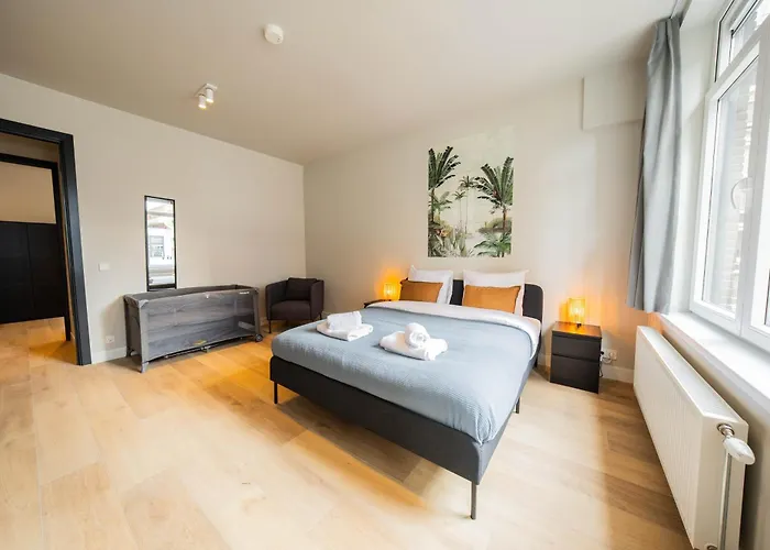 Alphabet - Jufferstraat 10 *