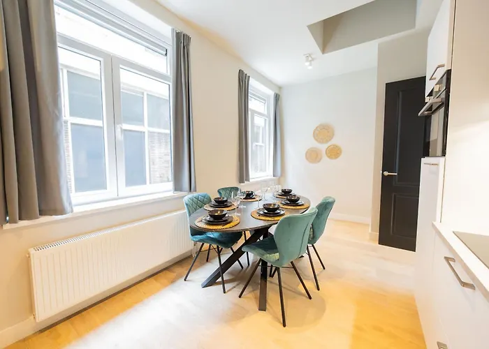 Alphabet - Jufferstraat 10