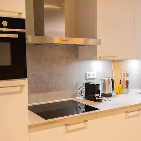 Alphabet - Jufferstraat 10 *