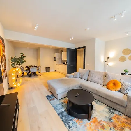 Alphabet - Jufferstraat 10 רוטרדם