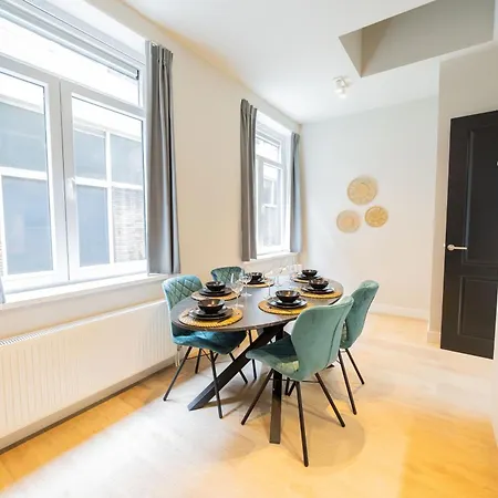 Alphabet - Jufferstraat 10