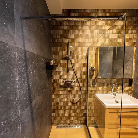 Alphabet - Jufferstraat 10 *