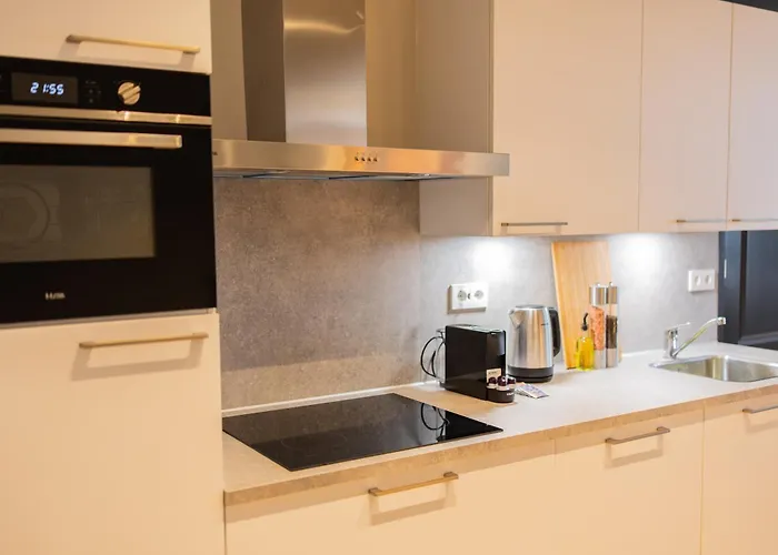 Alphabet - Jufferstraat 10 *