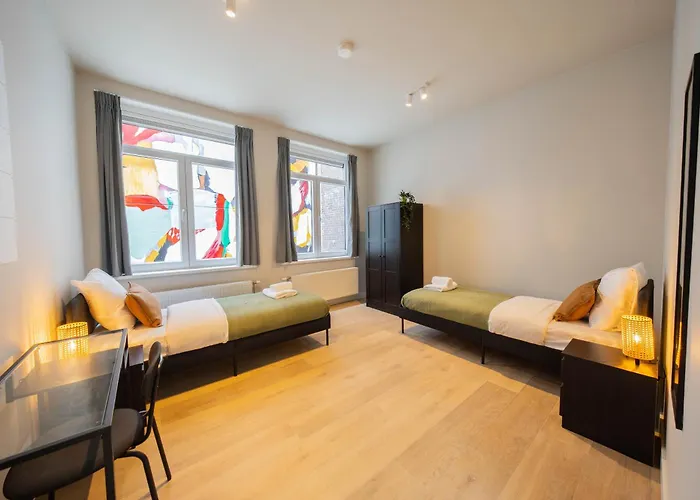 Alphabet - Jufferstraat 10 *