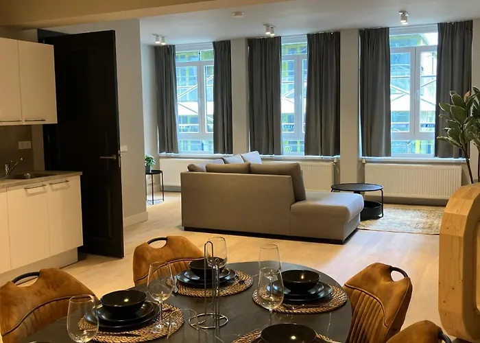 Alphabet - Jufferstraat 10 * רוטרדם